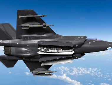 «Μη επανδρωμένη» στρατηγική της USAF: Με τεχνητή νοημοσύνη F-35, F-22 - Τα drones σαν «φορτηγά πυραύλων» (φωτό, βίντεο)